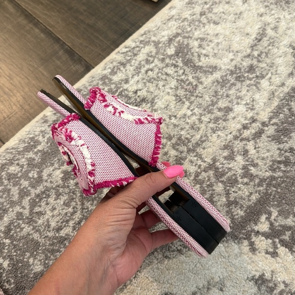 WOMEN'S INTERLOCKING G SLIDE SANDAL SIZE 37.5 - Picture 15 of 17